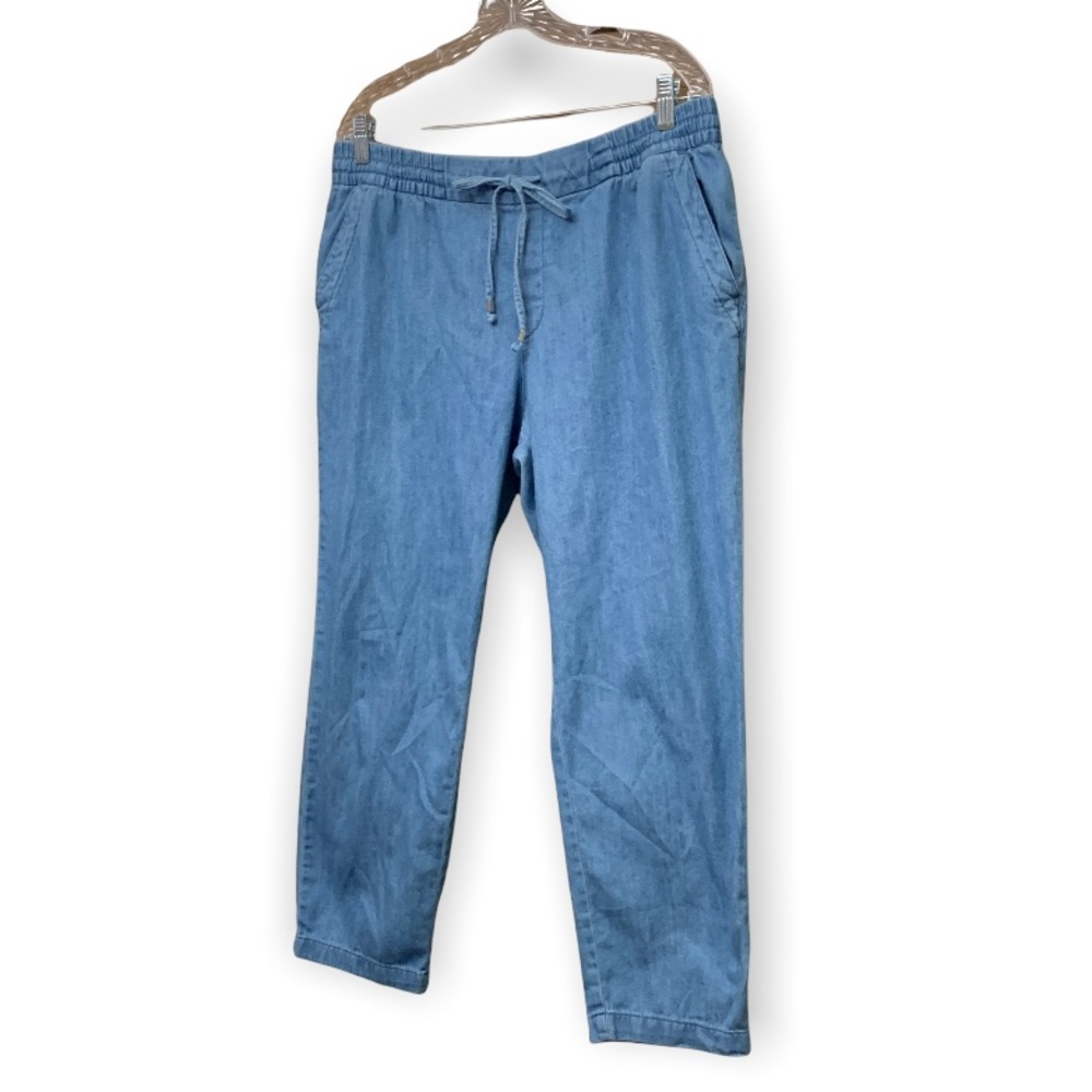 Old Navy Blue Size Large Pant, lightly worn in amazing shape! Super comfy.